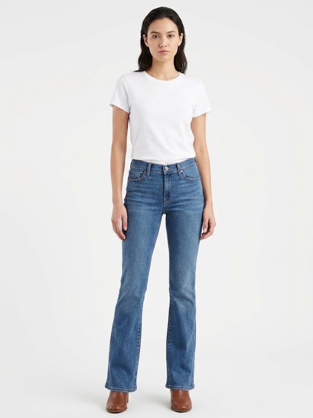 LEVI'S Classic Mid-Rise Medium Faded Blue Bootcut Jeans - Sz 6